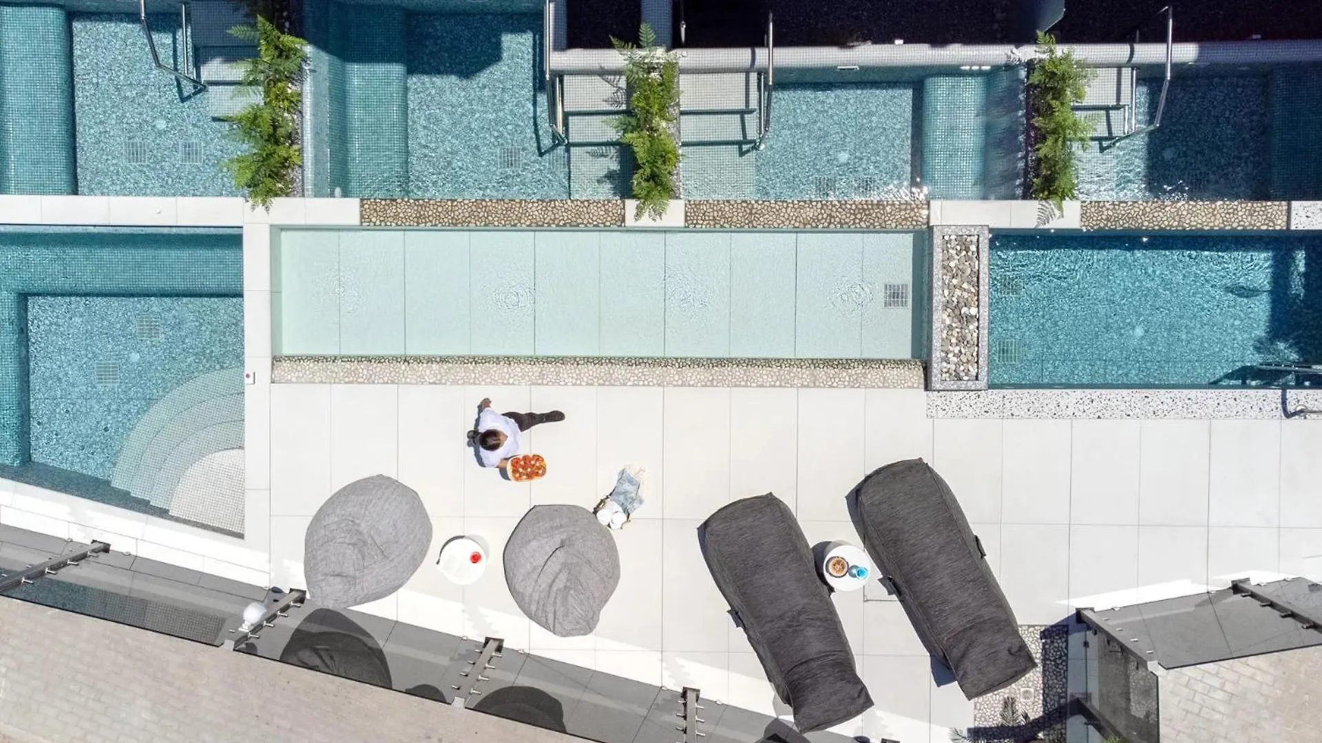 *** Aparthotel Pearl Seabreeze Suites Rethymno  Greece