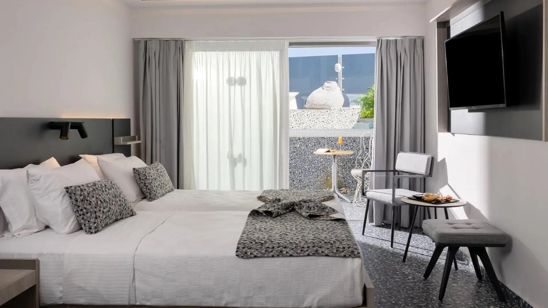 Aparthotel Pearl Seabreeze Suites Rethymno
